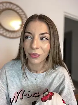 Mia Ethan online show from October 2025 09:19:02 AM