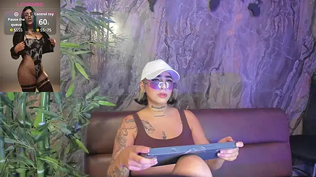 Alahia Dangelo online show from November 2025 05:23:02 PM