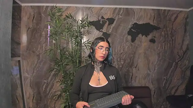 Alahia Dangelo online show from April 2026 05:15:02 PM