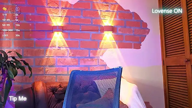 Snapshot of Dylanstonne chatting on November 2025 07:12:02 PM Dylanstonne online show from November 2025 07:12:02 PM