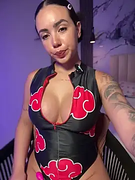 Pink Jazmin online show from April 2026 12:35:02 AM