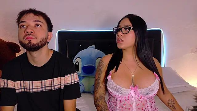 Snapshot of LeagueOfLovers chatting on March 2026 02:05:02 AM LeagueOfLovers online show from March 2026 02:05:02 AM