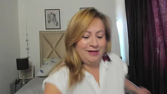 MonyCassius online show from June 2026 12:14:02 PM