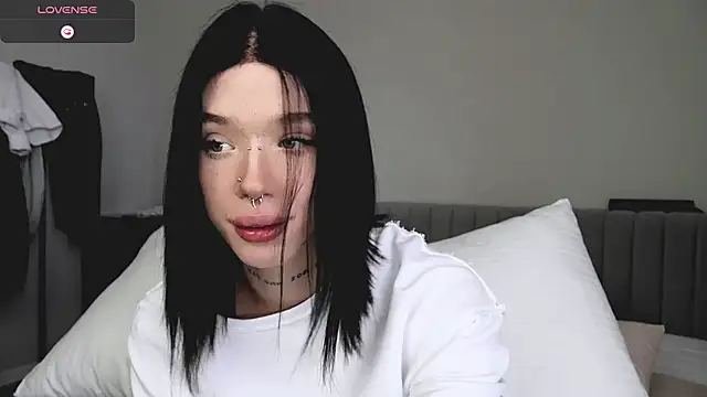 Snapshot of Dasha_M chatting on April 2026 10:43:01 AM Dasha M online show from April 2026 10:43:01 AM