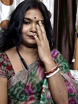 Snapshot of yoursweety09 chatting on October 2025 01:52:02 PM yoursweety09 online show from October 2025 01:52:02 PM