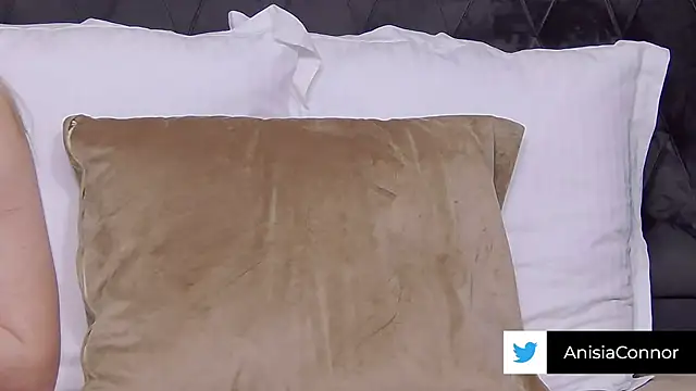 Snapshot of AnisiaConnor chatting on October 2025 06:28:01 PM AnisiaConnor online show from October 2025 06:28:01 PM