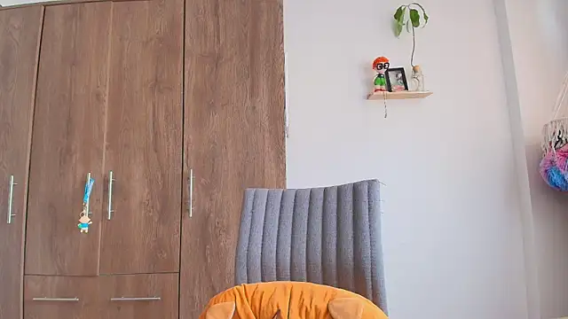 Vioolletta online show from April 2026 04:40:02 PM