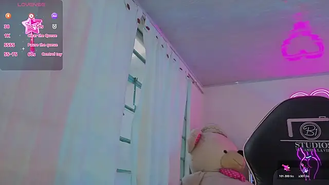 Laylafoxy tay online show from February 2026 11:48:01 AM