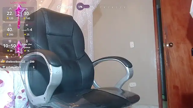 Snapshot of Dyla_n18 chatting on January 2025 11:58:02 AM Dyla n18 online show from January 2025 11:58:02 AM