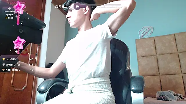 Snapshot of Dyla_n18 chatting on January 2025 02:52:02 PM Dyla n18 online show from January 2025 02:52:02 PM