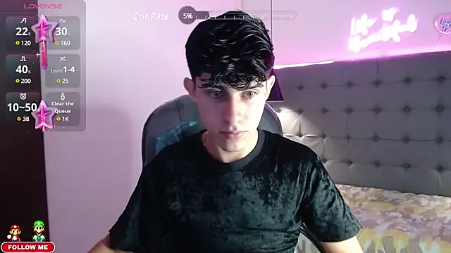 Snapshot of Dyla_n18 chatting on February 2025 11:37:02 PM Dyla n18 online show from February 2025 11:37:02 PM