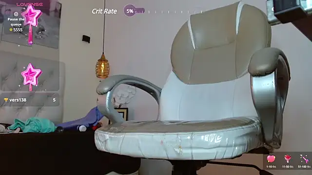 Snapshot of Dyla_n18 chatting on March 2025 10:52:02 PM Dyla n18 online show from March 2025 10:52:02 PM