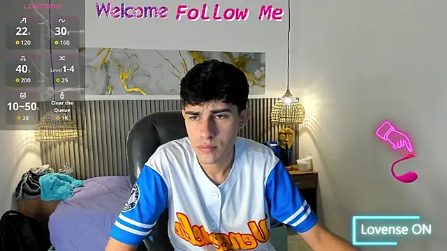 Dyla n18 online show from June 2026 07:57:02 PM