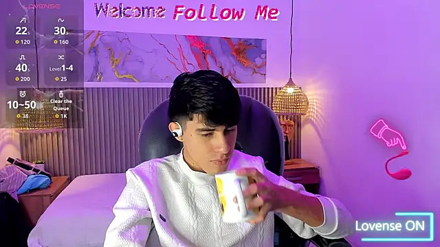 Dyla n18 online show from August 2026 08:45:01 PM