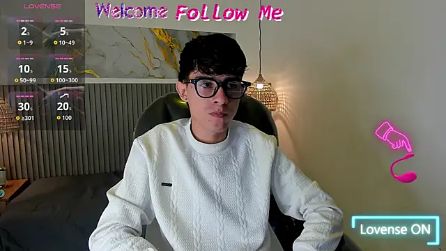 Dyla n18 online show from August 2026 09:06:02 PM