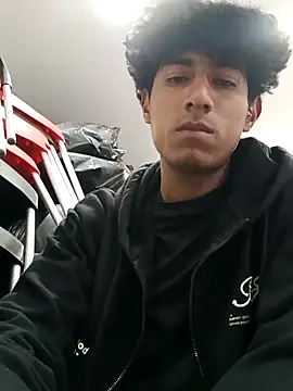 Snapshot of alexander32r chatting on September 2025 03:26:02 PM alexander32r online show from September 2025 03:26:02 PM