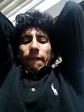 Snapshot of alexander32r chatting on November 2025 03:16:02 AM alexander32r online show from November 2025 03:16:02 AM