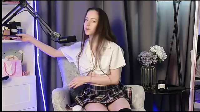 Anal Girl  online show from April 2026 06:03:02 PM