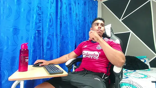 astrom greyy online show from October 2025 11:39:02 PM