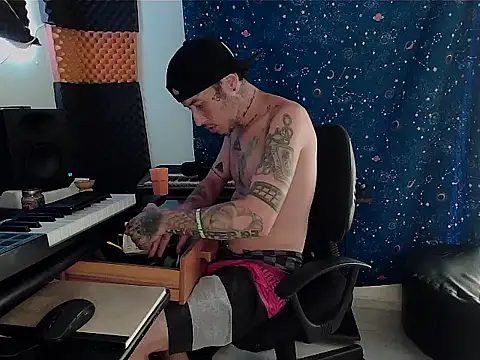 patrik tattoo  online show from February 2025 08:11:02 PM