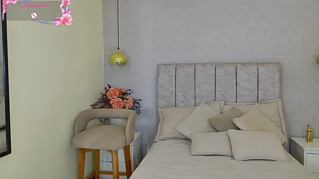 tutu milf online show from April 2026 07:09:02 PM