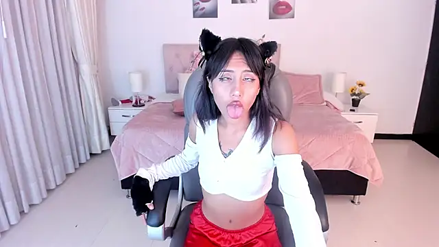 Snapshot of Kitty_Pam chatting on December 2024 10:12:01 AM Kitty Pam online show from December 2024 10:12:01 AM