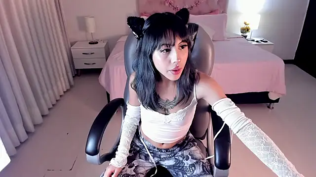 Snapshot of Kitty_Pam chatting on February 2025 03:10:02 AM Kitty Pam online show from February 2025 03:10:02 AM