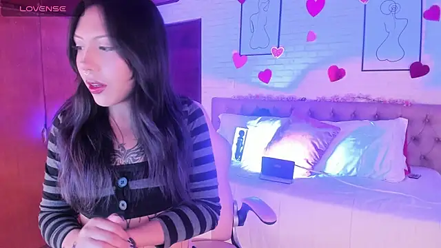 Snapshot of Kitty_Pam chatting on March 2026 09:32:02 PM Kitty Pam online show from March 2026 09:32:02 PM