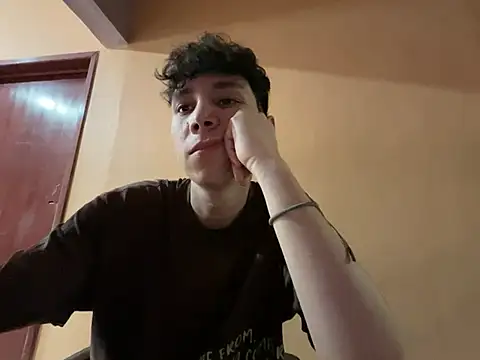 Snapshot of Omaaaaaaa00001 chatting on February 2025 07:27:02 PM Omaaaaaaa00001 online show from February 2025 07:27:02 PM