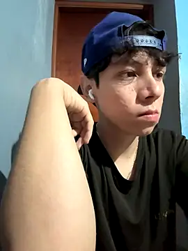 Snapshot of Omaaaaaaa00001 chatting on November 2025 04:18:02 PM Omaaaaaaa00001 online show from November 2025 04:18:02 PM