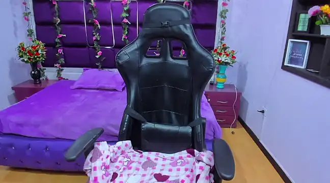 ChloeeTompson  online show from January 2025 01:37:02 AM