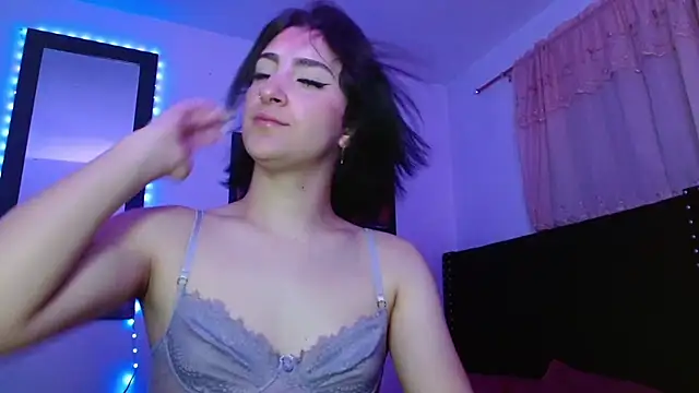 Snapshot of Triana_Damelio chatting on September 2025 11:22:02 AM Triana Damelio online show from September 2025 11:22:02 AM