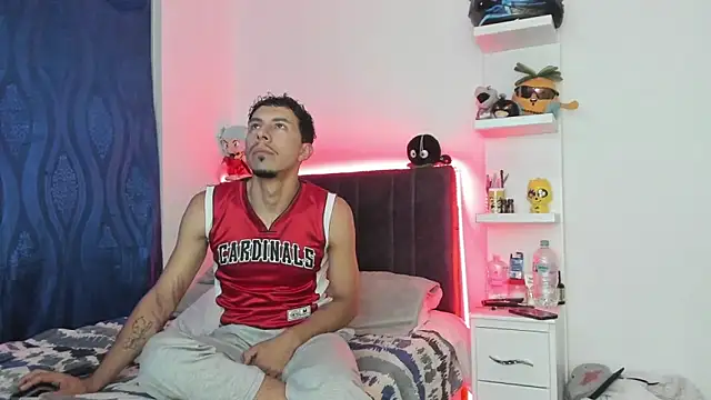 Snapshot of _tatho_perovich_ chatting on February 2025 01:00:01 AM tatho perovich online show from February 2025 01:00:01 AM