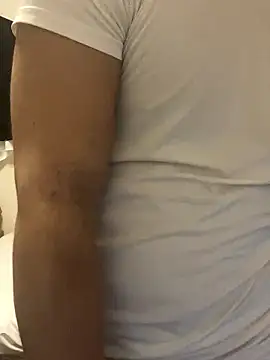 YU-KI00 online show from October 2025 01:01:02 PM