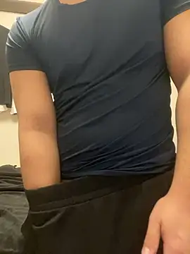 YU-KI00 online show from November 2025 12:26:01 PM