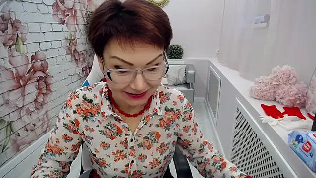 Snapshot of Cutie_Asya chatting on February 2025 04:38:02 AM Cutie Asya online show from February 2025 04:38:02 AM