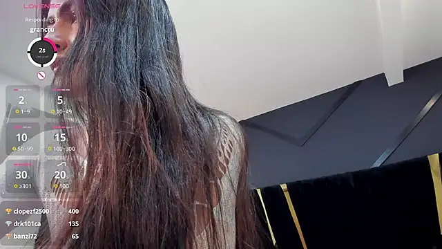 Snapshot of emilie_xx_ chatting on March 2025 11:23:02 PM emilie xx online show from March 2025 11:23:02 PM