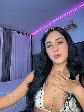 Amiirra  online show from December 2025 03:56:02 AM