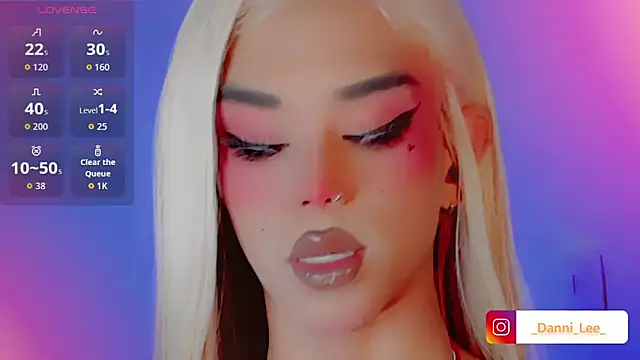 Snapshot of DanniLee_ chatting on November 2025 05:51:02 PM DanniLee online show from November 2025 05:51:02 PM