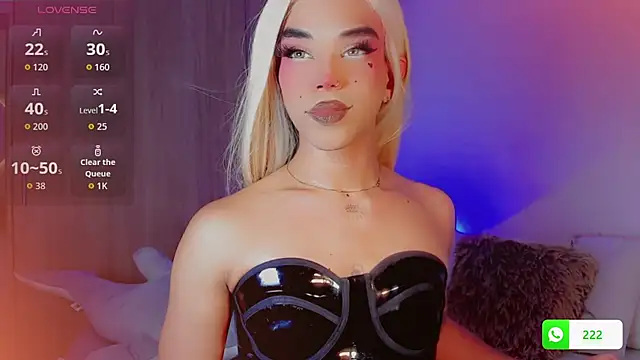 Snapshot of DanniLee_ chatting on January 2026 08:12:01 PM DanniLee online show from January 2026 08:12:01 PM