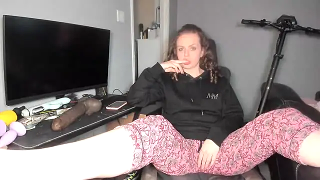 Snapshot of ENGLISHEMILY_69 chatting on February 2025 11:33:02 PM ENGLISHEMILY 69 online show from February 2025 11:33:02 PM