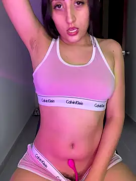 Snapshot of EmySofia chatting on December 2025 07:03:01 AM EmySofia online show from December 2025 07:03:01 AM