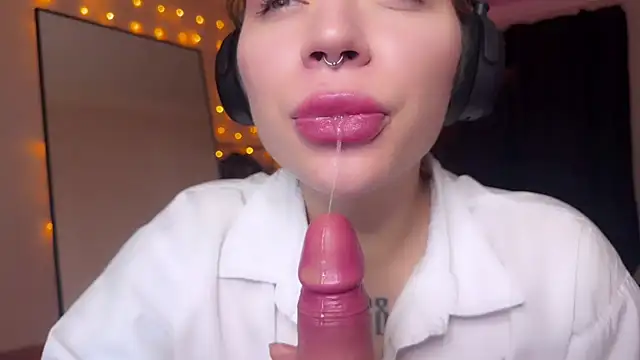 Snapshot of PaulaPratt chatting on December 2024 04:29:02 PM PaulaPratt online show from December 2024 04:29:02 PM