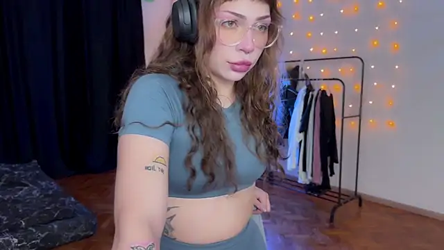 Snapshot of PaulaPratt chatting on December 2024 03:02:02 PM PaulaPratt online show from December 2024 03:02:02 PM