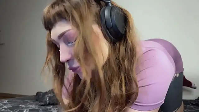 Snapshot of PaulaPratt chatting on January 2025 08:06:01 AM PaulaPratt online show from January 2025 08:06:01 AM