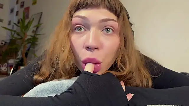 Snapshot of PaulaPratt chatting on January 2025 11:58:02 AM PaulaPratt online show from January 2025 11:58:02 AM