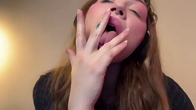 Snapshot of PaulaPratt chatting on January 2025 04:25:02 AM PaulaPratt online show from January 2025 04:25:02 AM