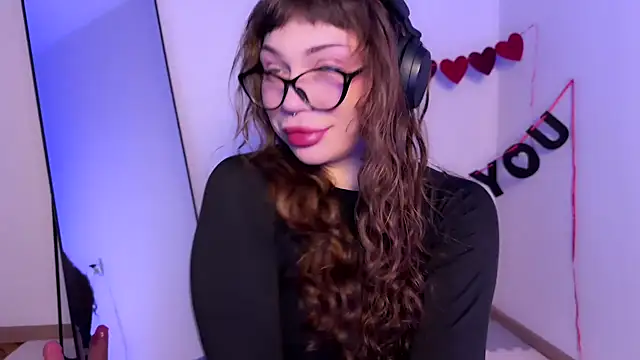 Snapshot of PaulaPratt chatting on February 2025 02:50:02 AM PaulaPratt online show from February 2025 02:50:02 AM