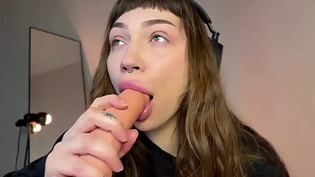 Snapshot of PaulaPratt chatting on February 2025 03:56:02 AM PaulaPratt online show from February 2025 03:56:02 AM