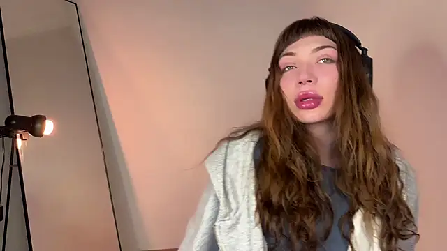 Snapshot of PaulaPratt chatting on March 2025 04:30:02 AM PaulaPratt online show from March 2025 04:30:02 AM